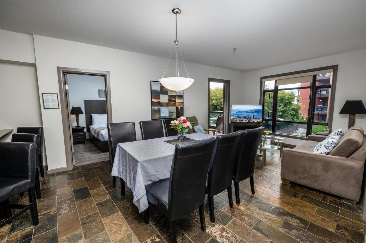 Upgraded Lakeside Resort Dream Vacation Home 킬로나 외부 사진
